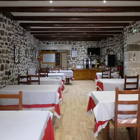 Le Bilboquet Hotel
